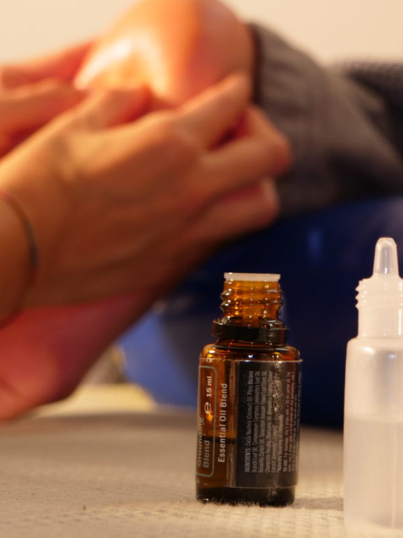 Massage réflexologique du pied